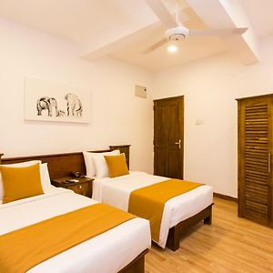 360 Lake View Hotel